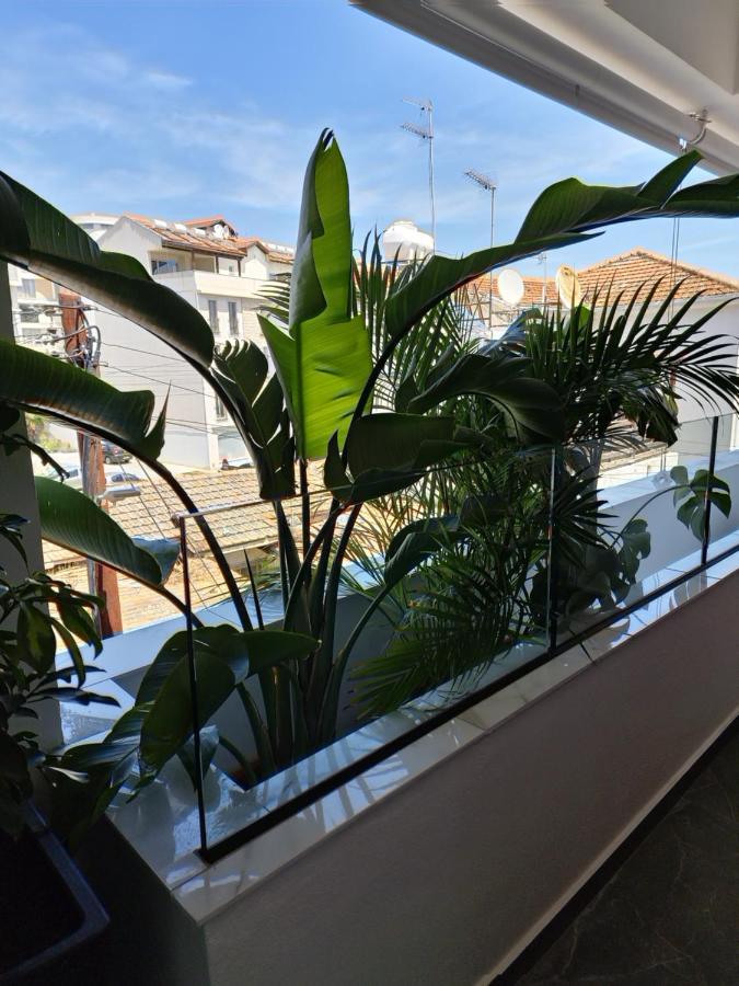 Carisa Deluxe Apartment With Jacuzzi Larnaka Exterior foto
